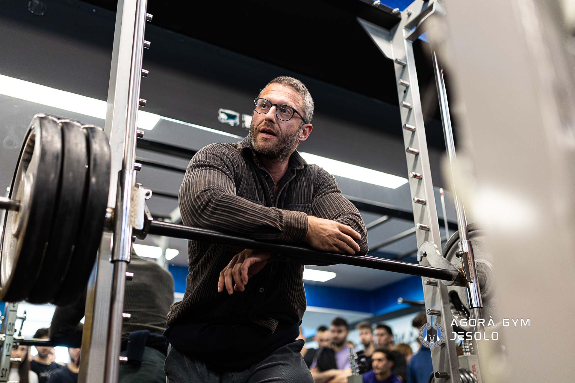 Gialuca Curtolo spiega durante il workout di Andrea Presti in Agorà Gym Jesolo